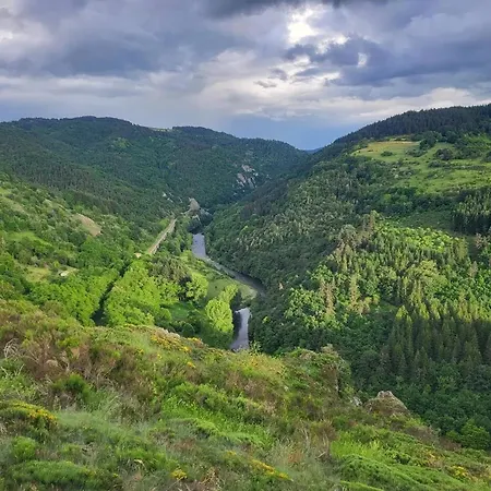 Accueillant Avec Vue Sur La Montagne Et Le 45 M² Apartment